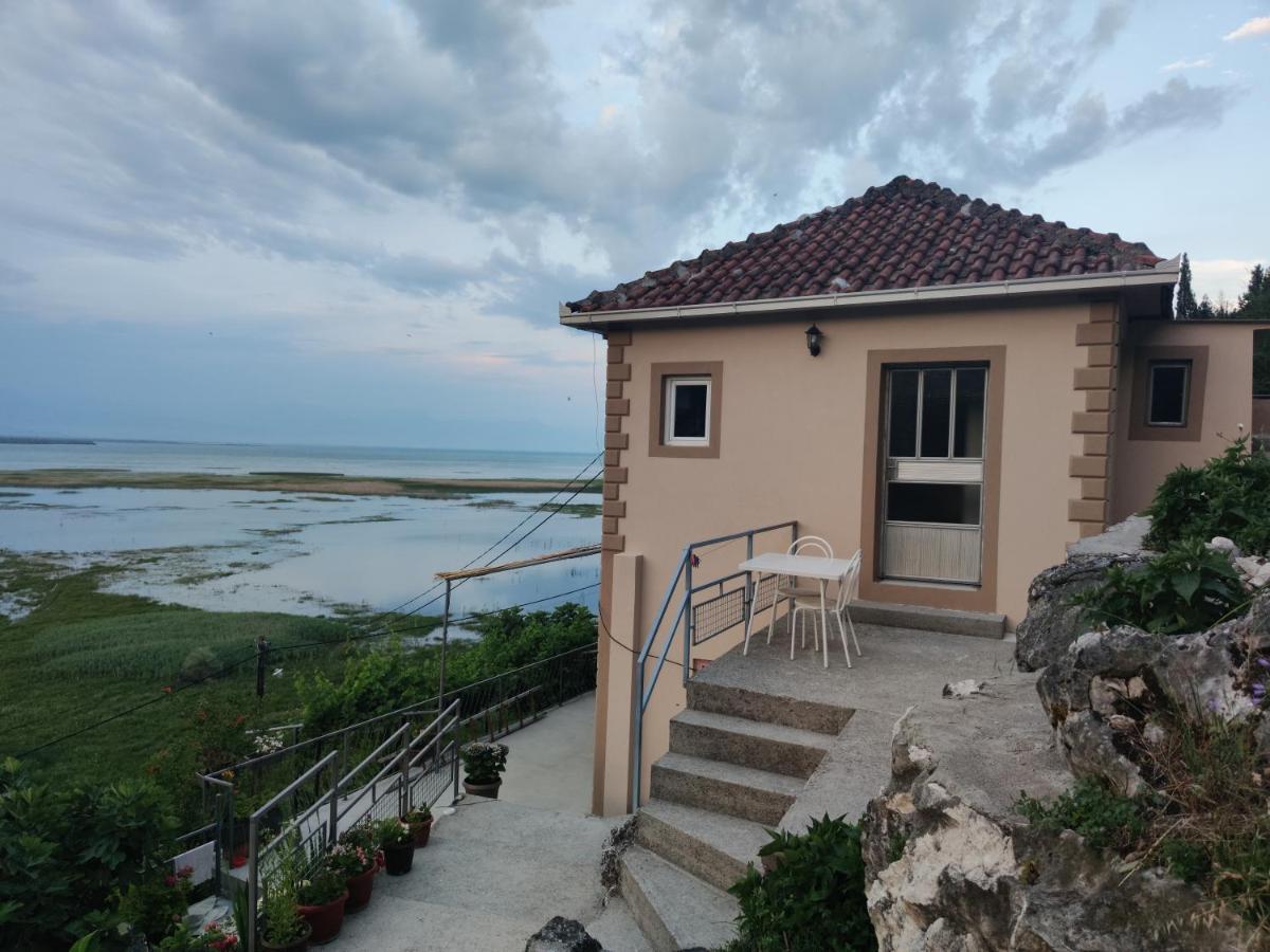 וירפזאר Apartments Lake View מראה חיצוני תמונה