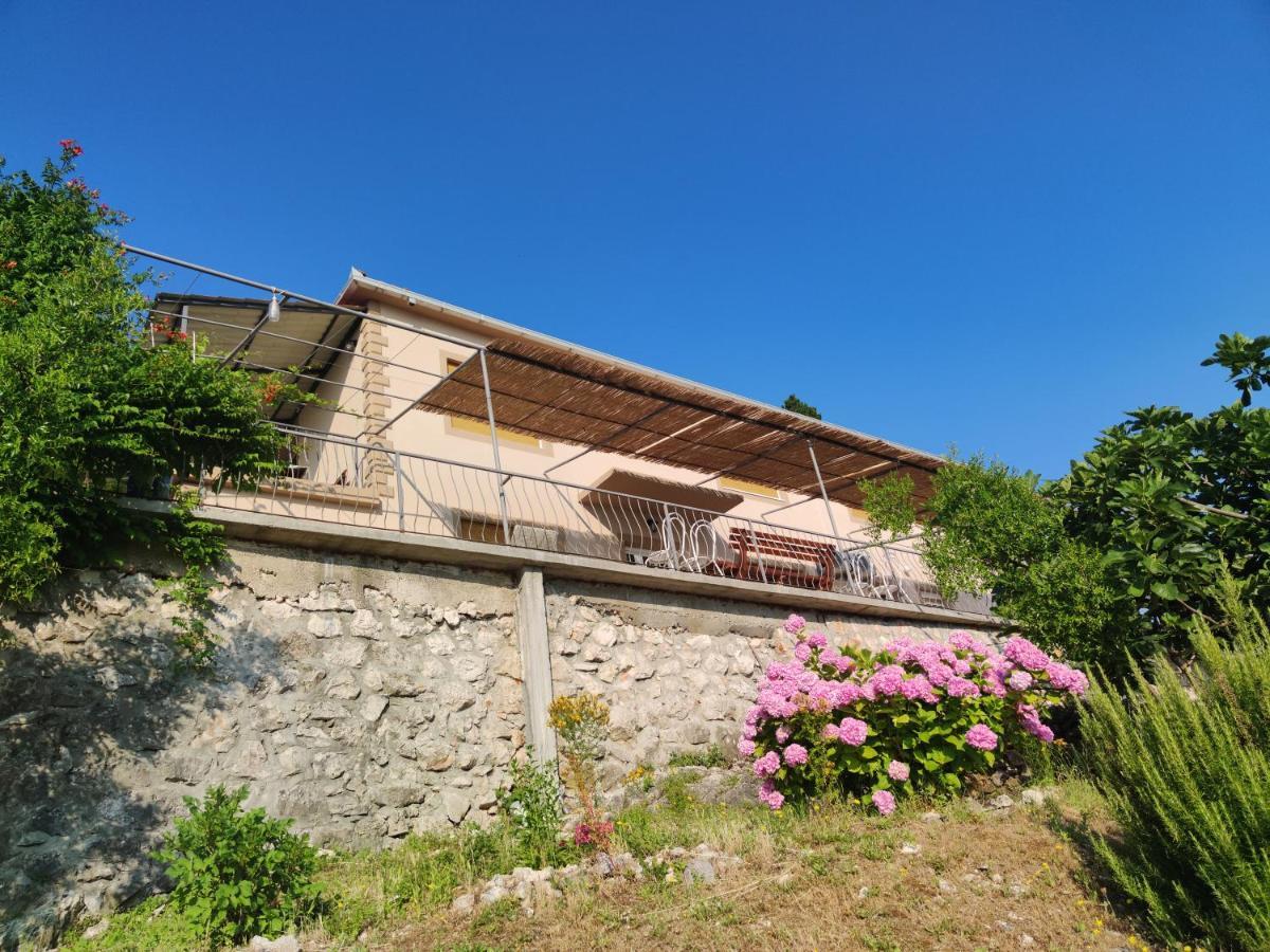 וירפזאר Apartments Lake View מראה חיצוני תמונה