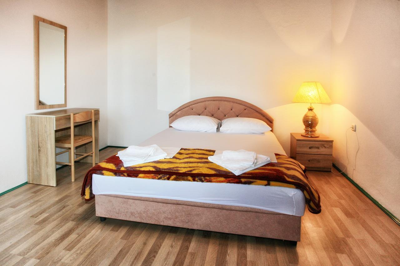וירפזאר Apartments Lake View מראה חיצוני תמונה