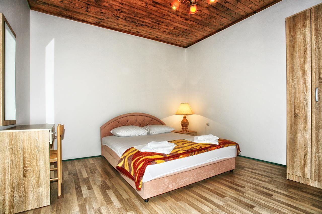 וירפזאר Apartments Lake View מראה חיצוני תמונה