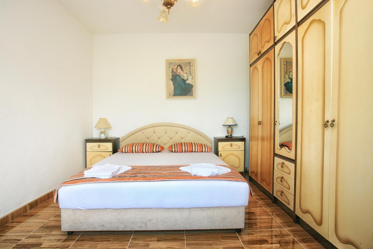 וירפזאר Apartments Lake View מראה חיצוני תמונה